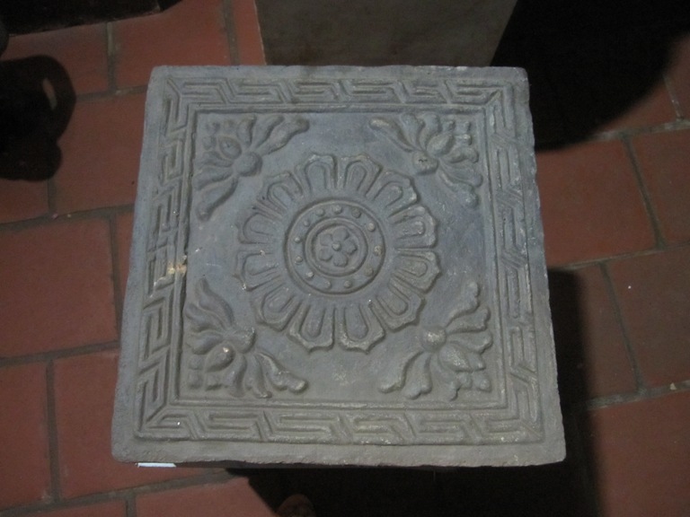 Gạch gốm Luy Lâu men thô ( 40cm * 40 cm) - MS:064