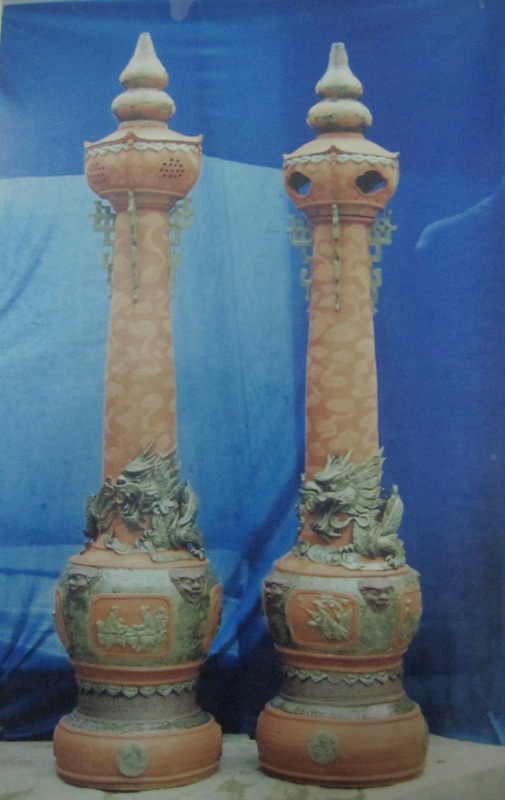 Đôi cây đèn gốm Luy Lâu - MS: 028